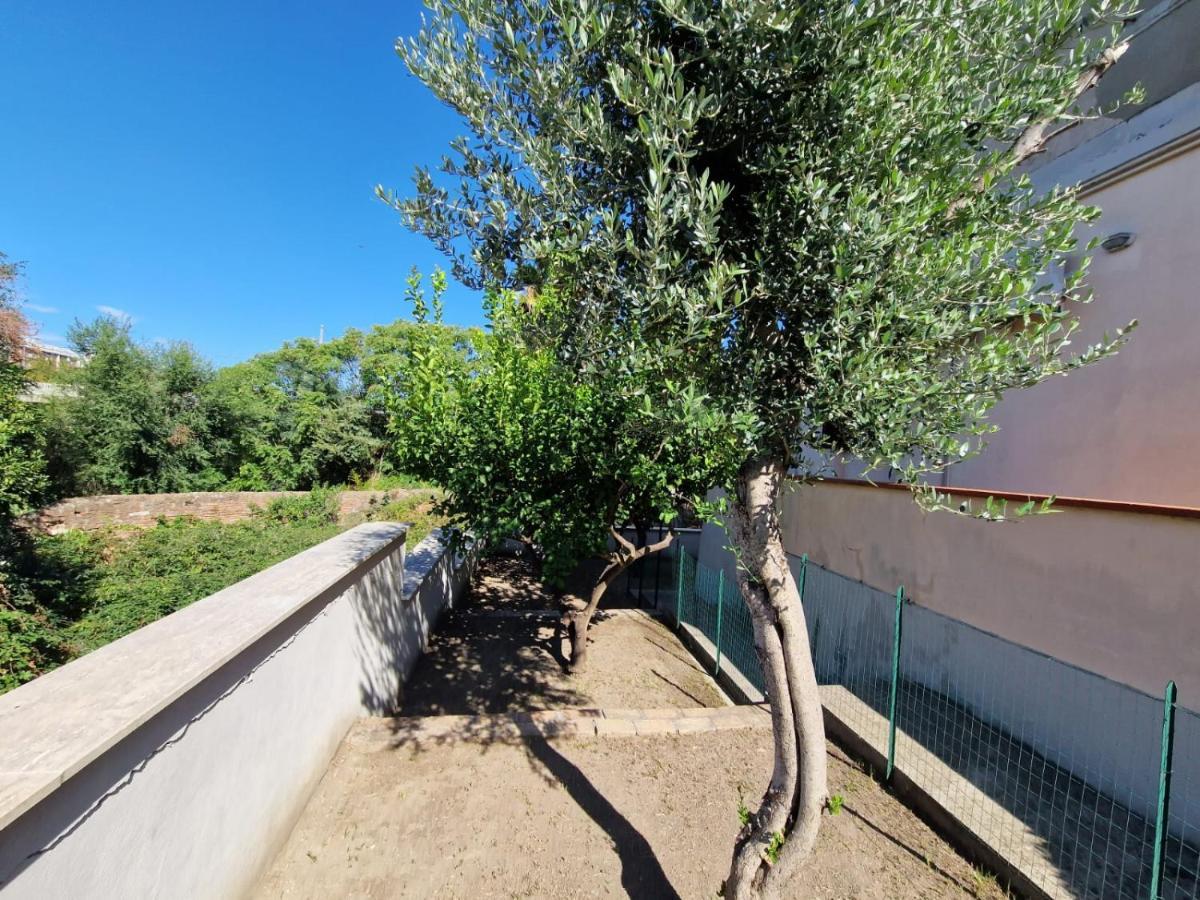 Appartamento Per Chi Ama Prendere Il Caffe In Terrazzo Rom Exterior foto